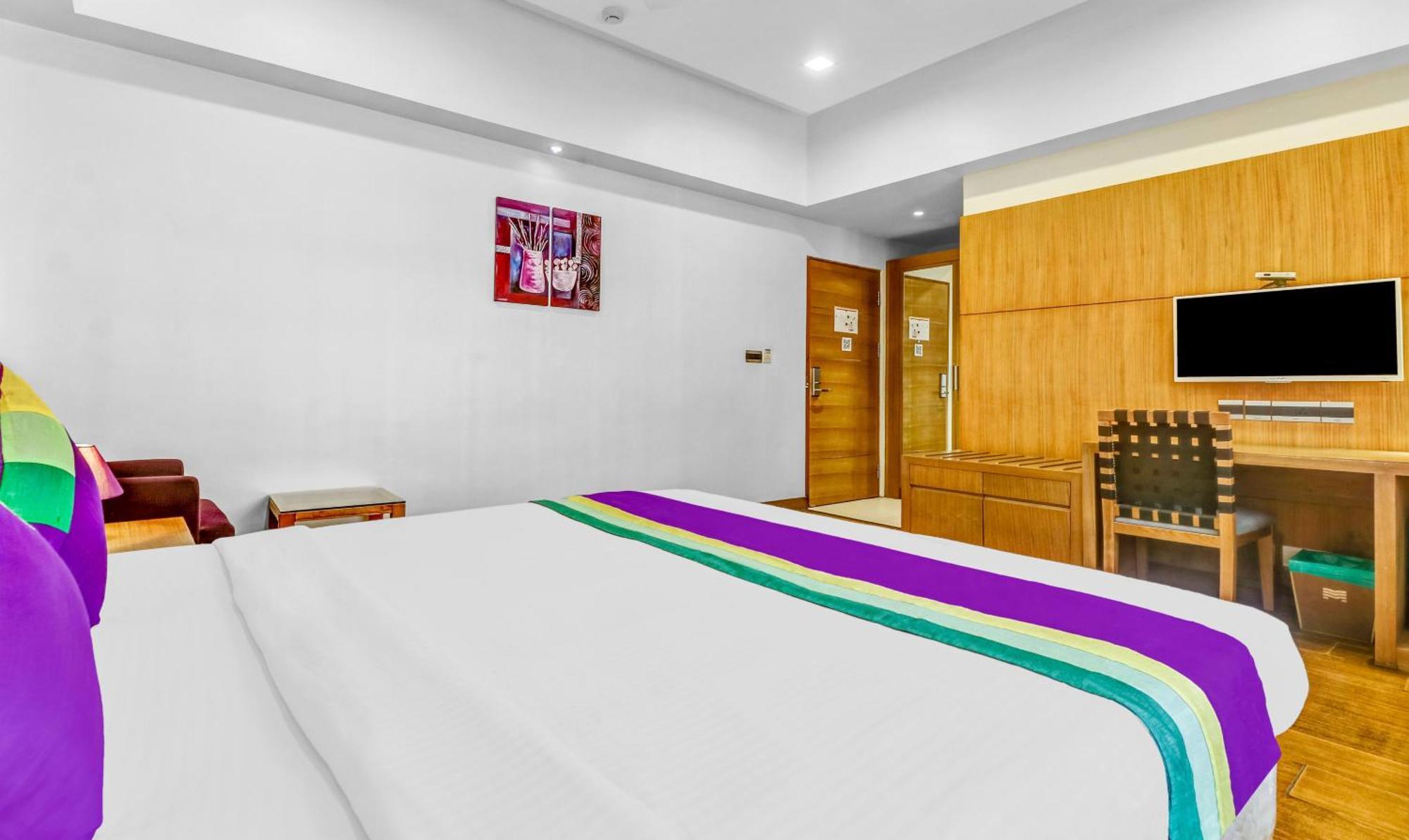 Medora Hotel Kozhikode Exteriör bild