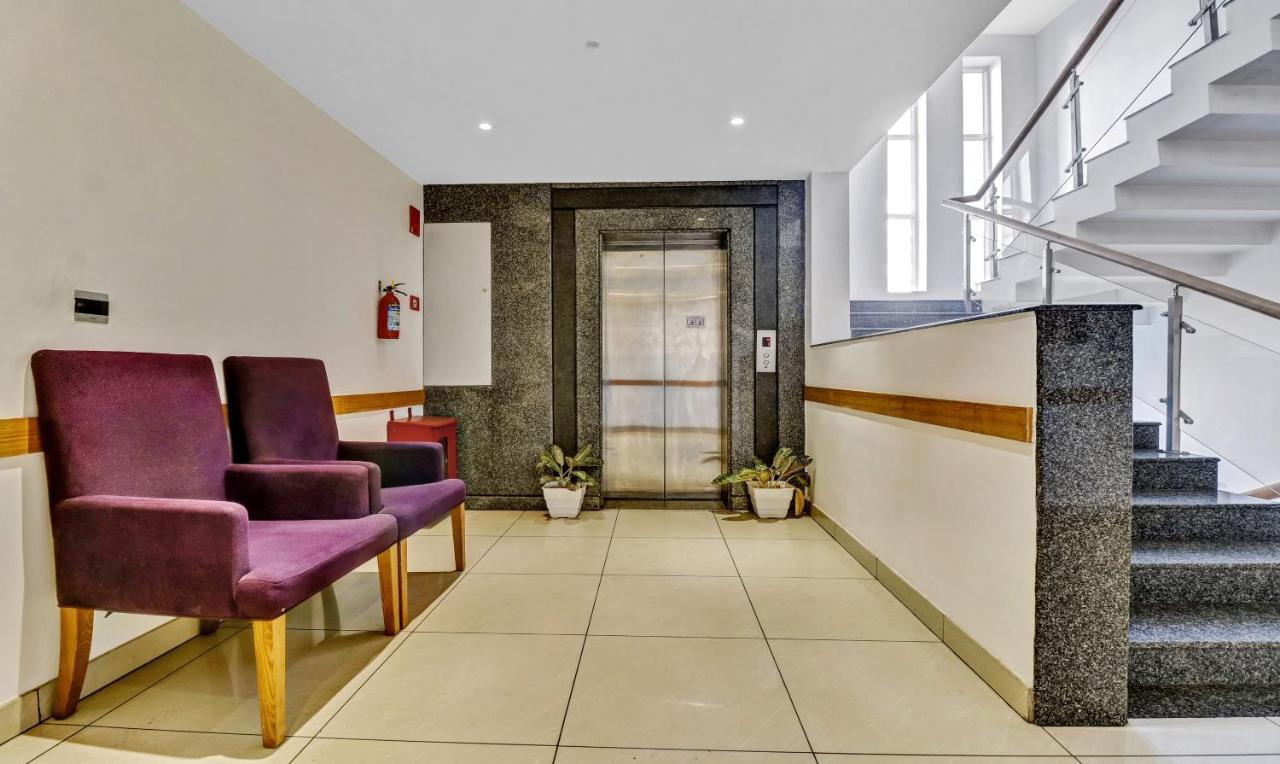 Medora Hotel Kozhikode Exteriör bild